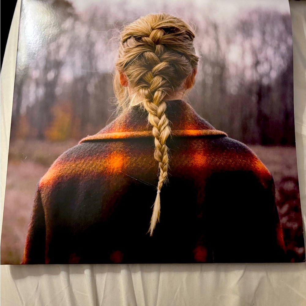 Taylor Swift Vinyl Recorded. The album is Evermore.